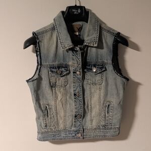 Sleeveless Denim Vest